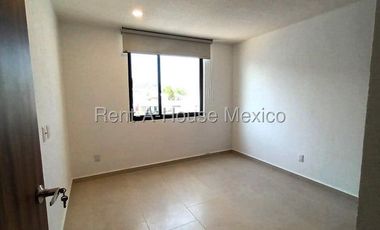 Cumbres del lago rento duplex planta alta 3 recamaras 3 baños y amenidades