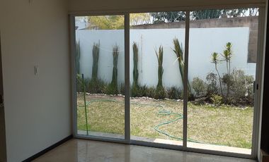 Casa en renta de 4 recámaras en Lomas de Angelópolis II, Cerca de Sonata!