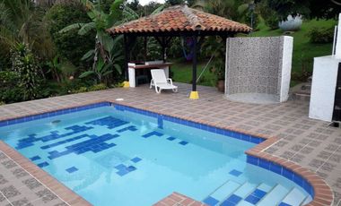 VENTA DE CASA CAMPESTRE EN PAVITAS