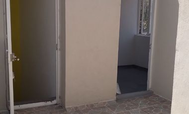 LINDA CASA EN CONDOMINIO AVE. SAN BERNABE A 5 MIN. COLEGIO GREEN HILLS