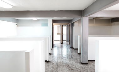 SE RENTA EDIFICIO PARA OFICINAS EN SAN MANUEL, EXCELENTE PRECIO