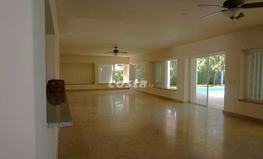 CASA EN VENTA, ZONA HOTELERA, CANCÚN