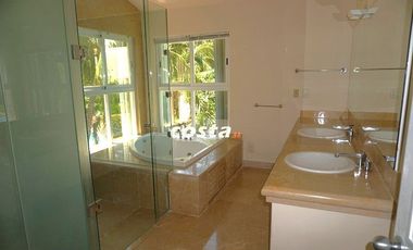 CASA EN VENTA, ZONA HOTELERA, CANCÚN