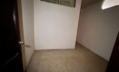 EN VENTA EDIFICIO RENTERO EN LAS CALLES GUERRERO MARTINEZ ENTRE BRASIL Y CUENCA, GUAYAQUIL