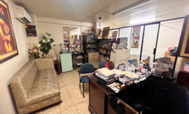 EN VENTA EDIFICIO RENTERO EN LAS CALLES GUERRERO MARTINEZ ENTRE BRASIL Y CUENCA, GUAYAQUIL