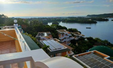 Royal Villa in the middle of a botanical dream location with ocean view