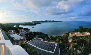 Royal Villa in the middle of a botanical dream location with ocean view