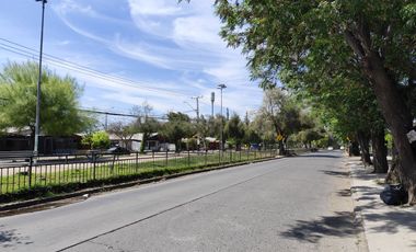 Vende Casa plena Av.Ejercito entre San Jose y Los Comendadores Futuro Metro San Geronimo