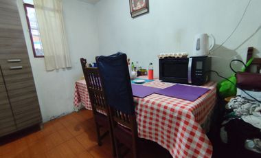 Vende Casa plena Av.Ejercito entre San Jose y Los Comendadores Futuro Metro San Geronimo