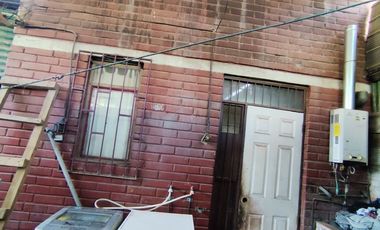 Vende Casa plena Av.Ejercito entre San Jose y Los Comendadores Futuro Metro San Geronimo