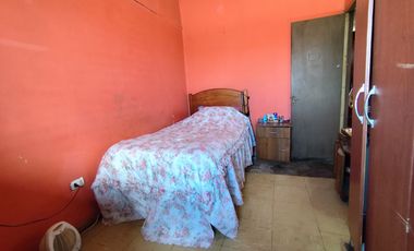 Vende Casa plena Av.Ejercito entre San Jose y Los Comendadores Futuro Metro San Geronimo