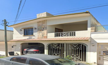 CASA 2 NIVELES, 110M2, 3 RECAMARAS, 2 BAÑOS, 2 ESTACIONAMIENTOS