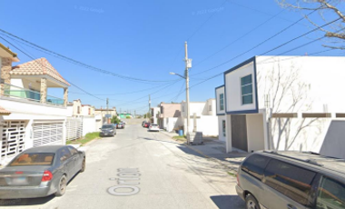 CASA 2 NIVELES, 110M2, 3 RECAMARAS, 2 BAÑOS, 2 ESTACIONAMIENTOS