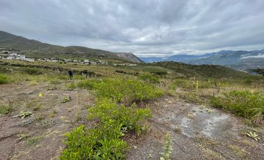 Terreno de venta  en la mitad del mundo , sector Rumicucho, Quito . Ecuador.