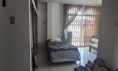 Saiba 4 dormitorios remodelada.  Sur de Guayaquil
