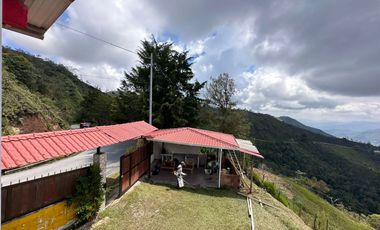 Vendo casa de descanso en Guatapé Antioquia