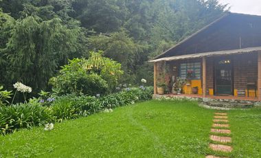 VENTA DE CABAÑA CON HERMOSOS JARDINES MINERAL DEL CHICO, CARBONERAS