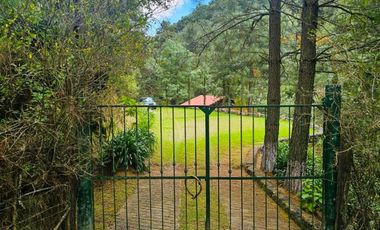 VENTA DE CABAÑA CON HERMOSOS JARDINES MINERAL DEL CHICO, CARBONERAS