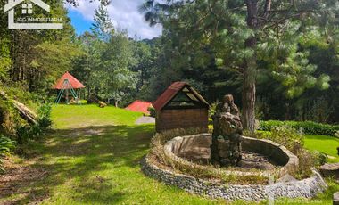 VENTA DE CABAÑA CON HERMOSOS JARDINES MINERAL DEL CHICO, CARBONERAS
