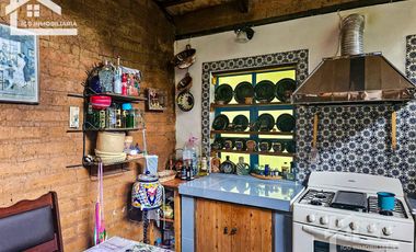 VENTA DE CABAÑA CON HERMOSOS JARDINES MINERAL DEL CHICO, CARBONERAS