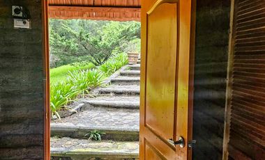 VENTA DE CABAÑA CON HERMOSOS JARDINES MINERAL DEL CHICO, CARBONERAS