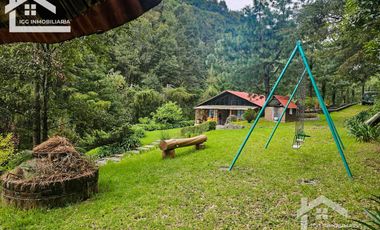 VENTA DE CABAÑA CON HERMOSOS JARDINES MINERAL DEL CHICO, CARBONERAS