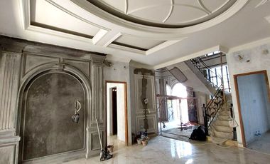 Rumah Super Mewah 3 Lantai Banyuraden