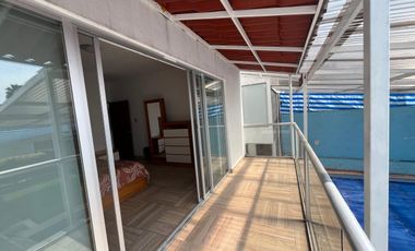 VENTA DE CASA SOLA CON ALBERCA Y JARDIN DENTRO DE FRACC. EN TLAYACAPAN, MORELOS.