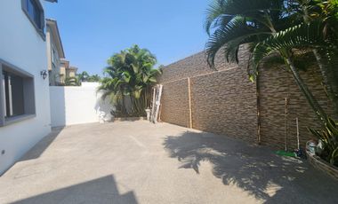 Samborondon, Renta de Linda Casa 3 dormitorios sin muebles