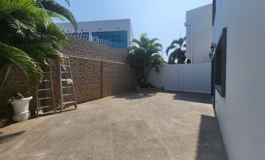 Samborondon, Renta de Linda Casa 3 dormitorios sin muebles