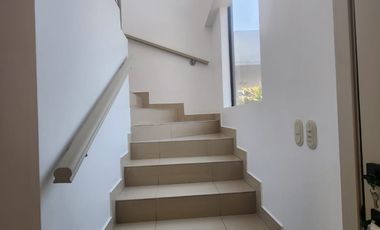 Samborondon, Renta de Linda Casa 3 dormitorios sin muebles