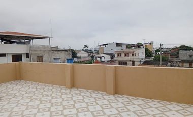 Se vende casa con finos acabados en Machala