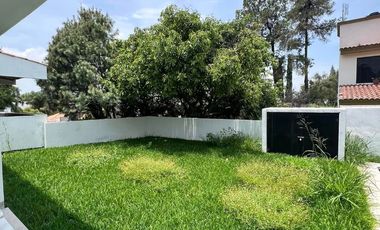 CASA EN UN NIVEL EN  VENTA