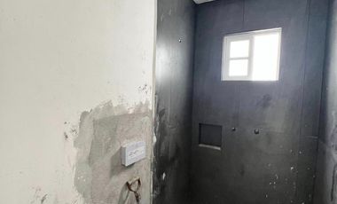 CASA EN UN NIVEL EN  VENTA