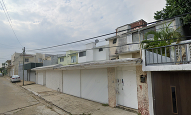 VENTA DE CASA CALLE NUEVO LEON, PETROLERA COATZACUALCOS- SH05