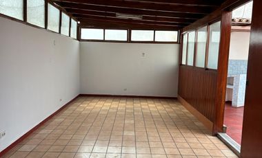 ALQUILO LINDA CASA REMODELADA EN CONDOMINIO CERCA AL JOCKEY