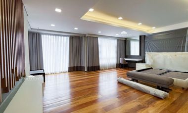 520sqm Townhouse 4-Bedroom 4BR Inner Unit with Elevator in Quezon City at New Manila, QC