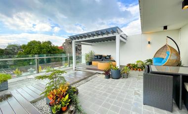520sqm Townhouse 4-Bedroom 4BR Inner Unit with Elevator in Quezon City at New Manila, QC