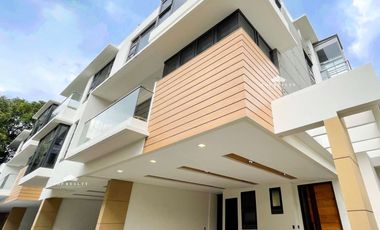 520sqm Townhouse 4-Bedroom 4BR Inner Unit with Elevator in Quezon City at New Manila, QC
