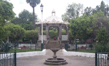 CASA EN EL SALTO POTRERO NUEVO CERCA DEL DEPORTIVO EL SALTO REMATE BANCARIO