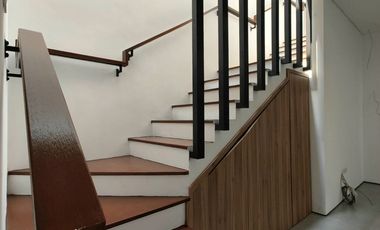 Rumah baru di komplek elit Duren sawit Jakarta Timur