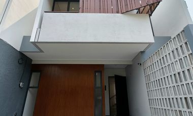 Rumah baru di komplek elit Duren sawit Jakarta Timur