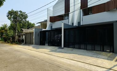 Rumah baru di komplek elit Duren sawit Jakarta Timur