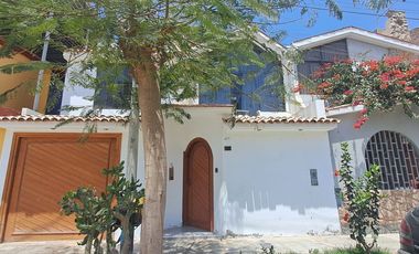 SE VENDE CASA EN URB. INGENIEROS CHICLAYO