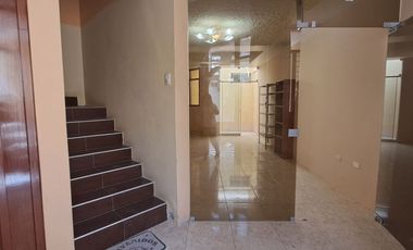 SE VENDE CASA EN URB. INGENIEROS CHICLAYO