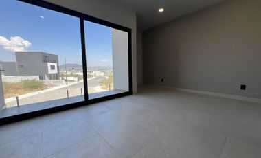 Casa con doble altura en Área Social y Rooftop en Lomas de Juriquilla