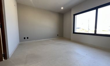 Casa con doble altura en Área Social y Rooftop en Lomas de Juriquilla