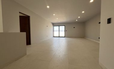 Casa con doble altura en Área Social y Rooftop en Lomas de Juriquilla