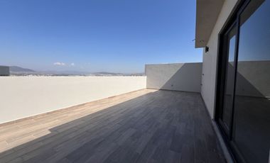 Casa con doble altura en Área Social y Rooftop en Lomas de Juriquilla