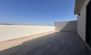 Casa con doble altura en Área Social y Rooftop en Lomas de Juriquilla